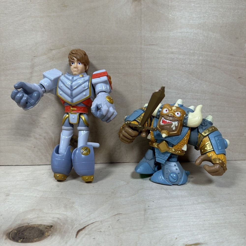 Little Tikes Kingdom Builders Wreckin' The Ball-Barian Sir Philip Action Figures